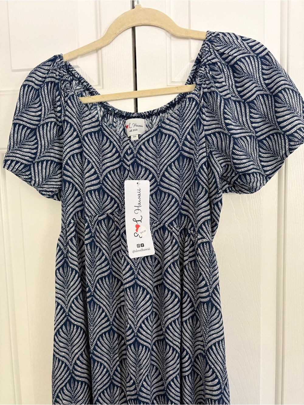 Hawaii Navy Leaf-Print Puff Sleeve Dress